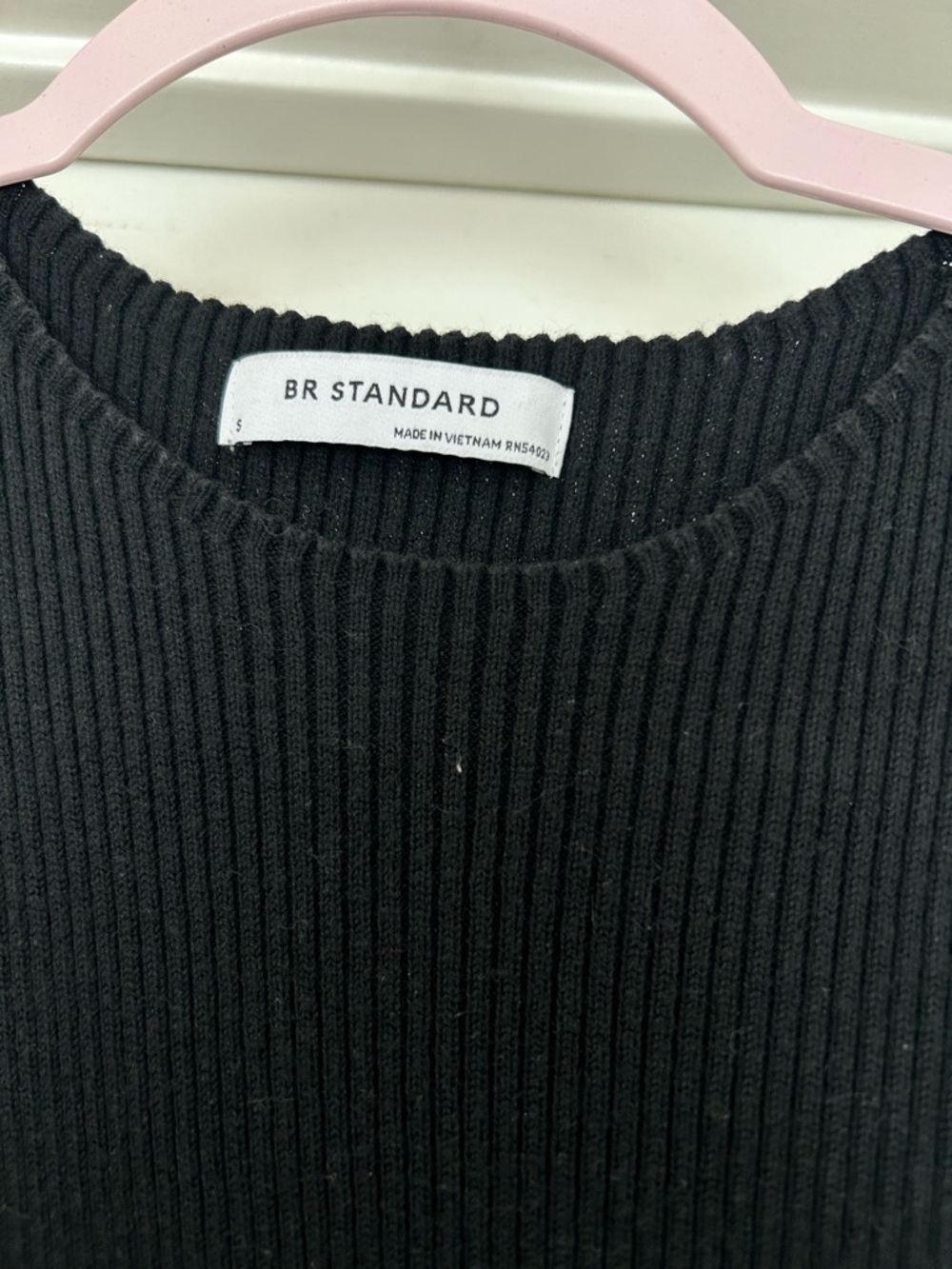 GAP Black Ribbed Crewneck Sweater